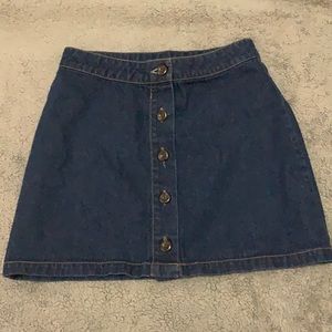 Forever 21 denim skirt with buttons. Size small.